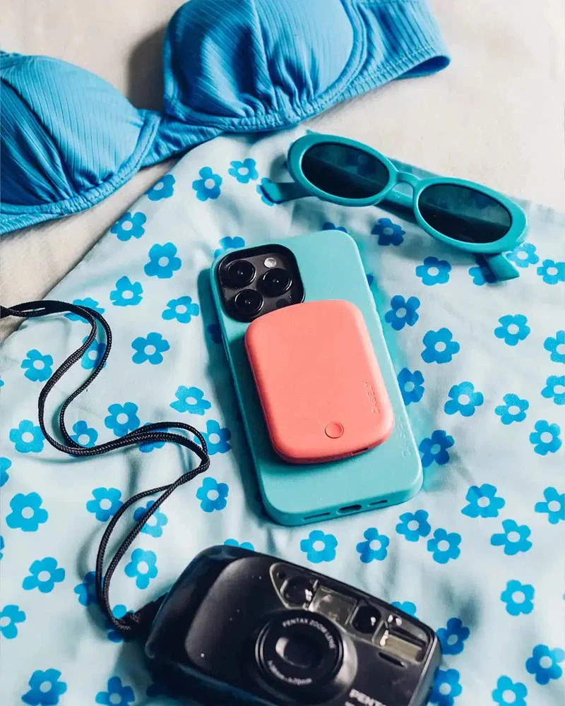 Aquamarine | Ocean Blue Shimmer Case - Image 16