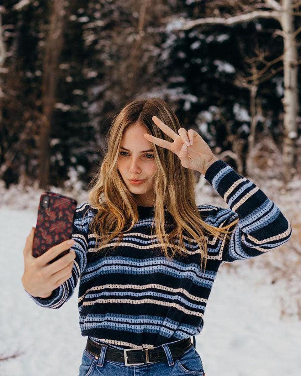 Branching Out | Festive Floral Samsung Case - Image 12