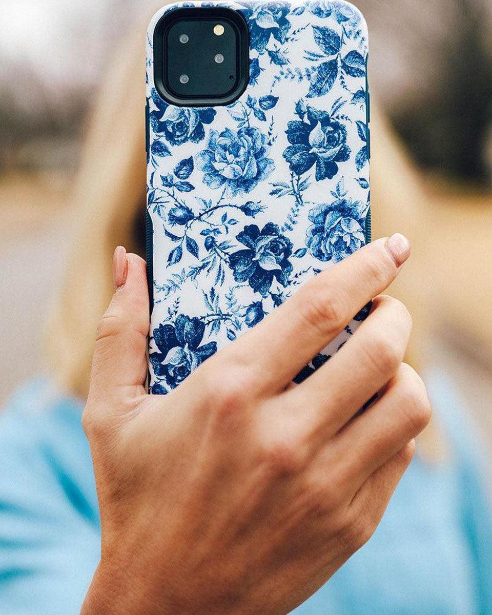 Rose to Fame | Blue & White Rose Floral Samsung Case - Image 12