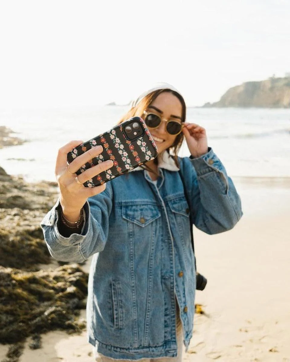 Totally Rad | Daisy Print Floral Case - Image 48